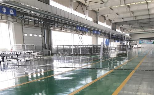 明日大雪：梦得来化工为您打造温暖而坚固的墨玉环氧地坪