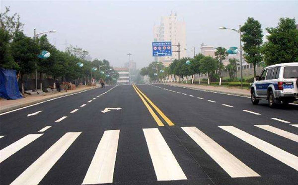 墨玉标线涂料在墨玉环氧地坪项目中的选择与应用