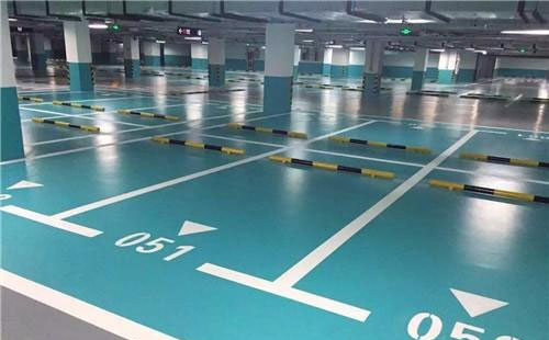 墨玉墨玉环氧地坪中涂：构筑坚固地面的关键环节